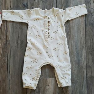 PERFECT Condition Quincy Mae Body Suit